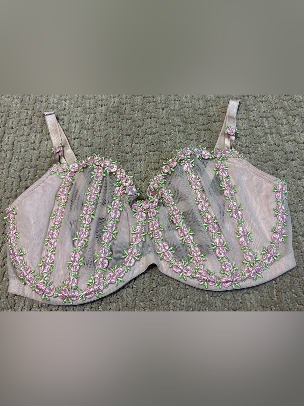 Victoria Secret 36 DD Balconette Bra NWOT